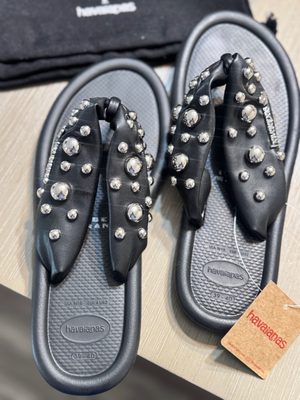 ISABEL MARANT x HAVIANA STUDDED BLACK SANDAL - Picture 2 of 5
